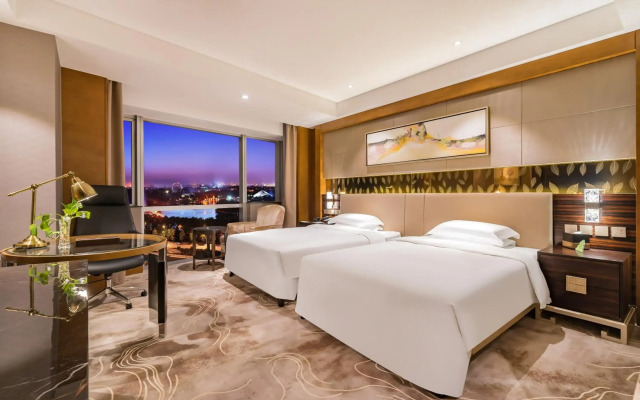 Lake View Hotel