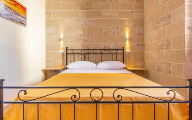 1865 Casina Sofia by Barbarhouse