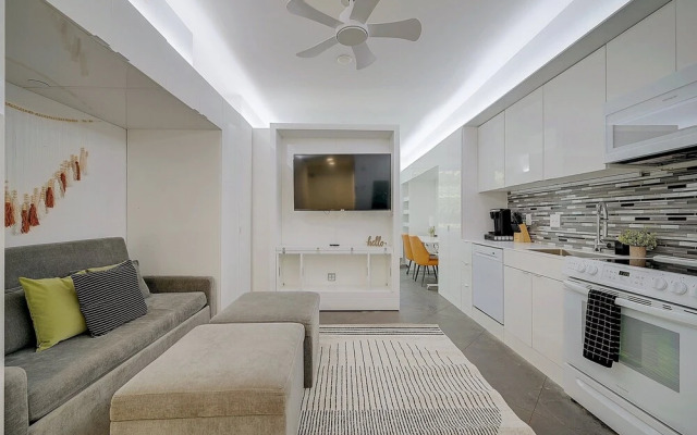 FRONTDESK Tremont Oaks Micro Apts Cleveland