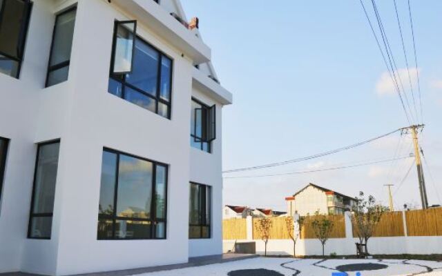 Yinian Hostel