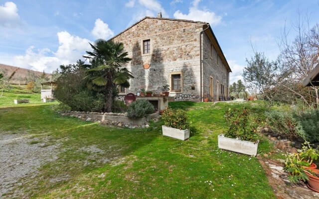 Traditional Holiday Home in Chianni With Swimming Pool