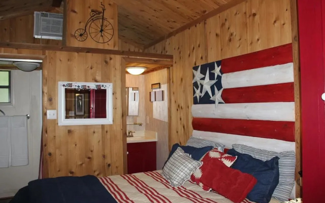 The Cabins at Shale Lake