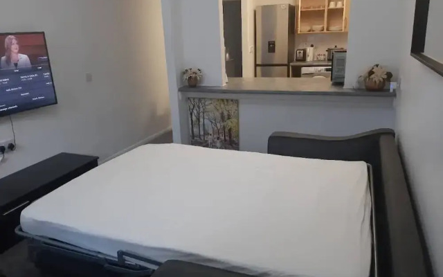 Beautiful 1-bed House by Manchester City Stadium