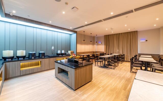 Hanting Hotel Wuhan Jiedaokou Metro Station