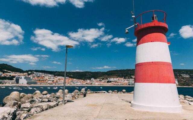 Sesimbra Cliff by Saudade