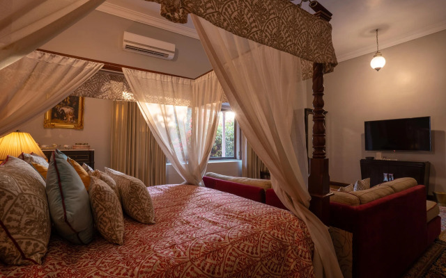 Srinivas - The Royal Residence
