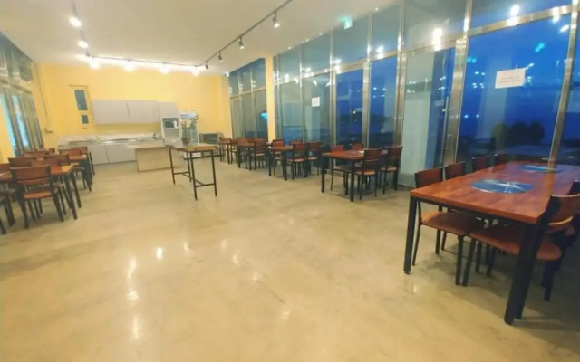 Eulwangri Elim Beach Zone Pension