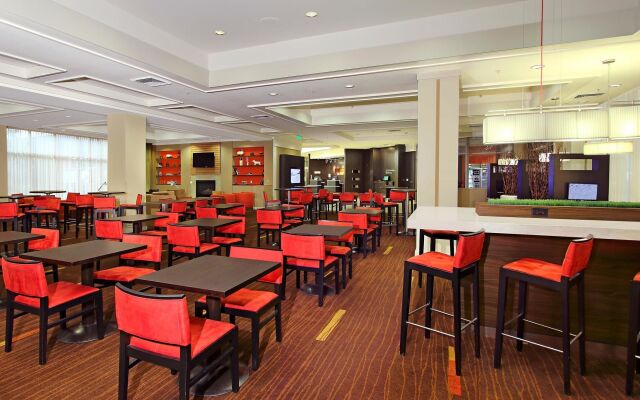 Courtyard by Marriott Oakland Downtown