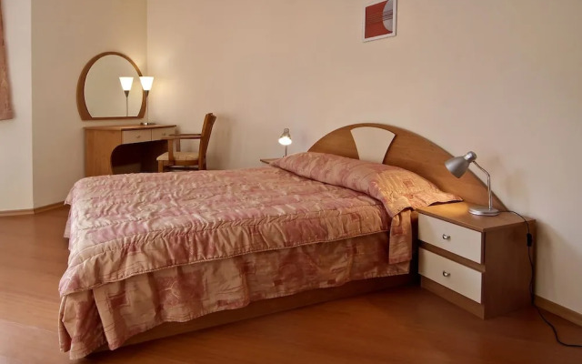 Flora hotel apartments