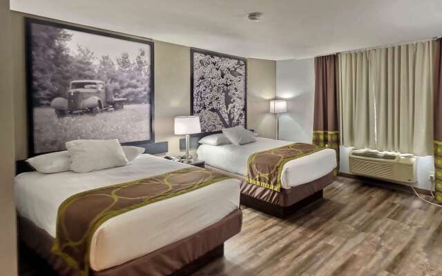 Super 8 by Wyndham Georgetown