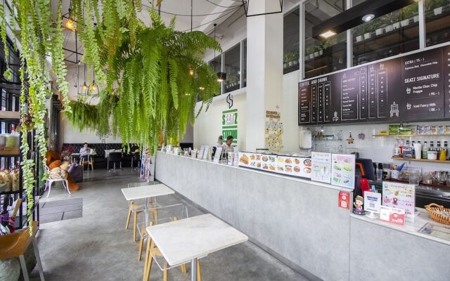 OYO 705 Hostel@seatzstation