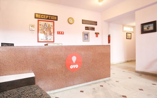 OYO 11858 Hotel Shiv Murti Grand