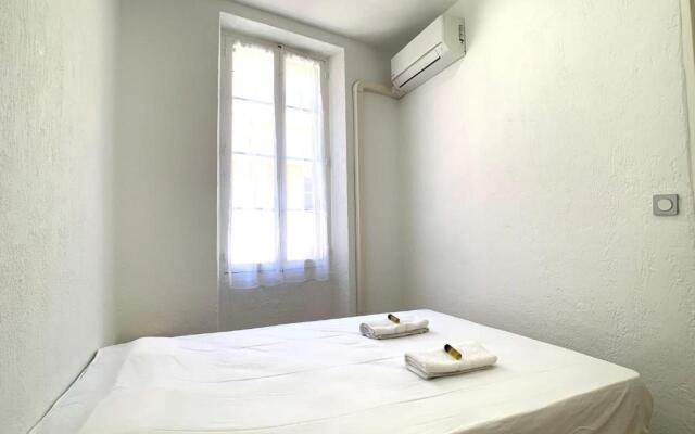 Renovated apartment AC - wifi - 2-4pers - Center Antibes rue James Close