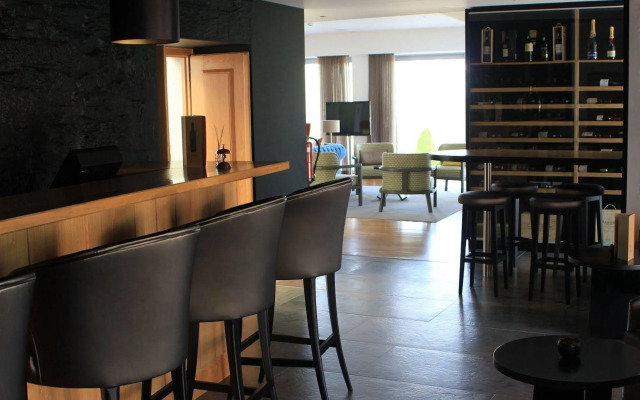 Delfim Douro Hotel