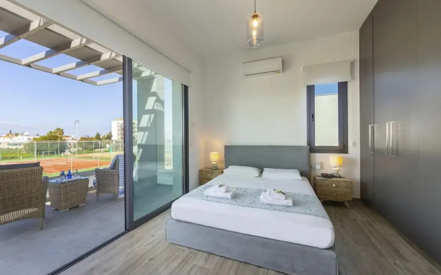 Pernera Beach Villa in Protaras