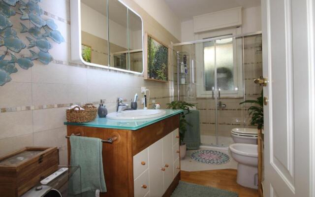 Cozy apt 10 mins walk from Poetto + terrace