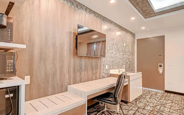 SureStay Hotel by Best Western Houston Southeast