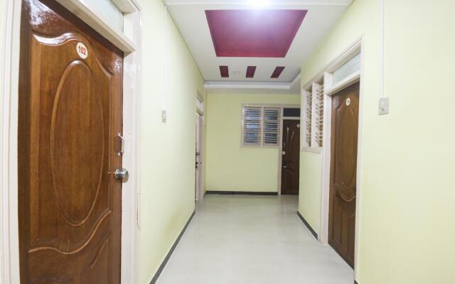 OYO 62733 Bs Residency