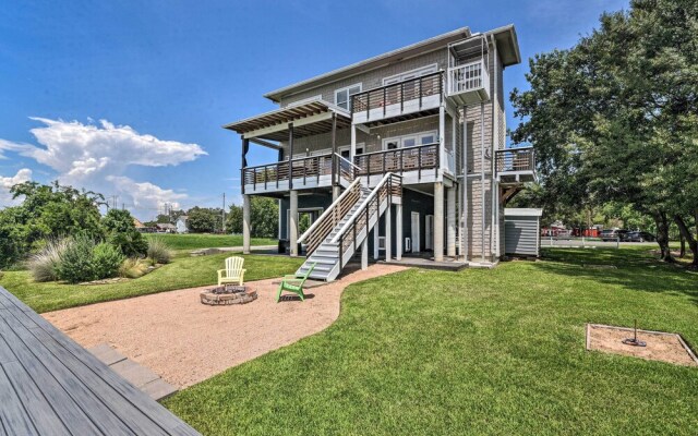 Secluded Seabrook Waterfront Home w/ Patio!