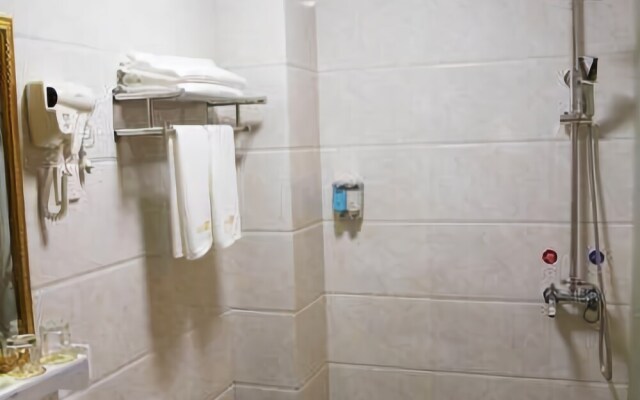 Kunming Hua Tian Hotel