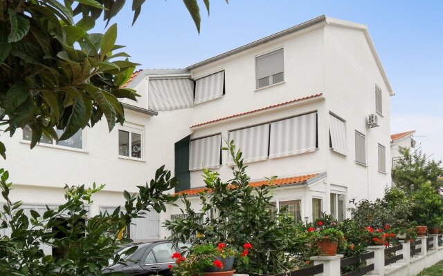Modern Apartment On The Dalmatian Coast With Terrace, Garden And Sea V