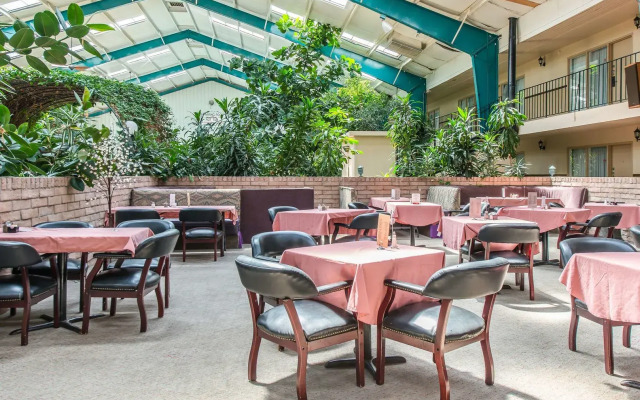 Rodeway Inn Cow Palace