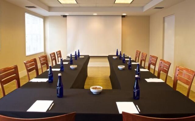 Blue Moon Hotel Autograph Collection