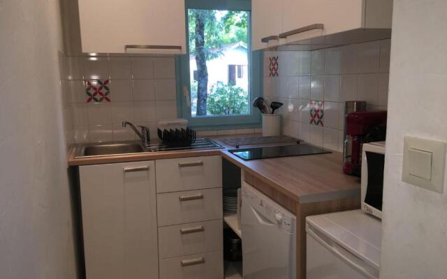 maisonnette 6 pers dans résidence avec piscine