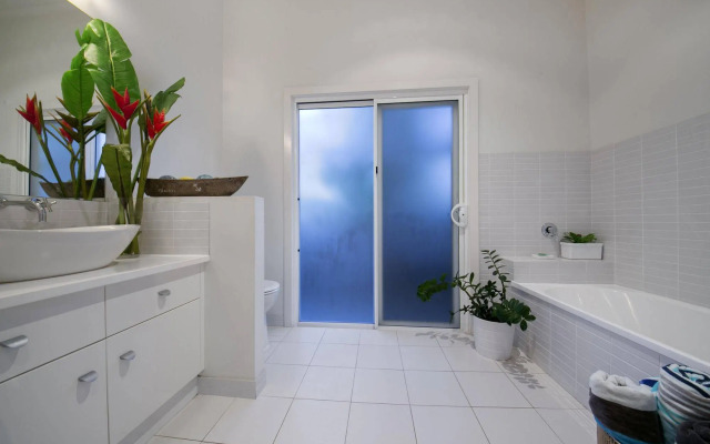 A PERFECT STAY –A Summer Cottage Byron Bay