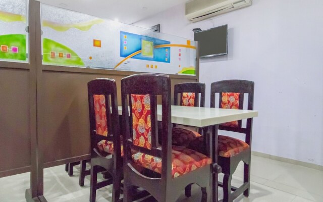 OYO 13300 Anupama Residency