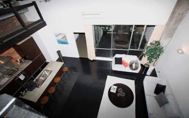 Gorgeous Five Bed Apartment in the City