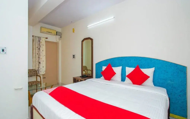 OYO 16123 Chandana Deluxe