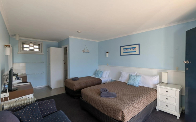 Swansea Motor Inn – Guest Rooms – Swansea