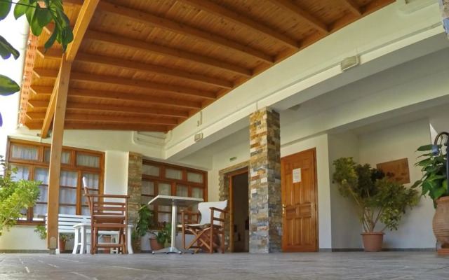 Tarsanas Apartments