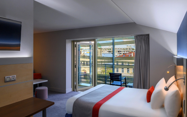 Holiday Inn Express Paris-Canal de la Villette by IHG