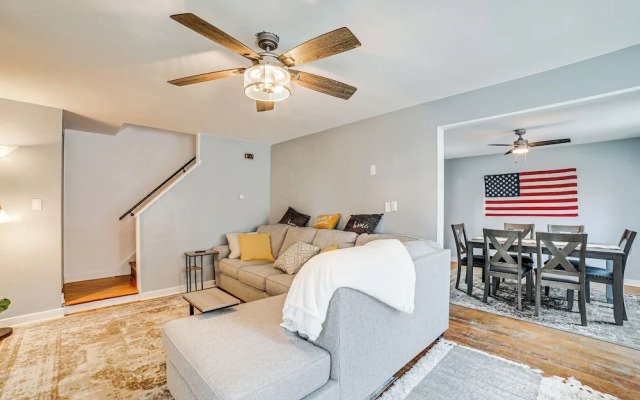 Penn Hills Home ~ 11 Mi to Pittsburgh