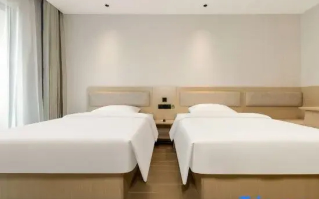 Haiyou Hotel (Qinzhou Bonded Port Street Branch)
