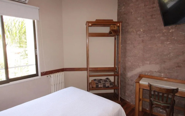 Hotel Vicente Lopez