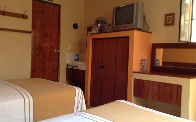 Hotel Hostal Los Faroles