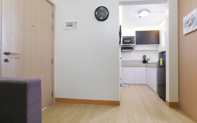 OYO 467 Trees Residences