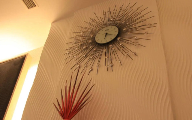Just Enjoy Business Hotel