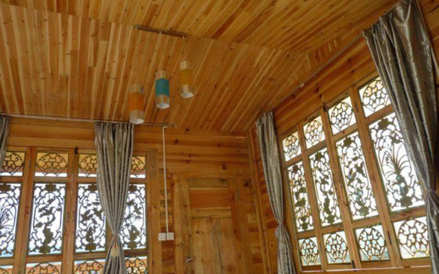 Lugu Lake Youzhua Inn