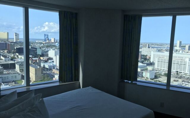 Atlantic Palace Suites