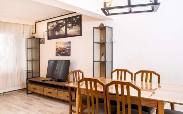 Chic And Convenient Flat In Izmir
