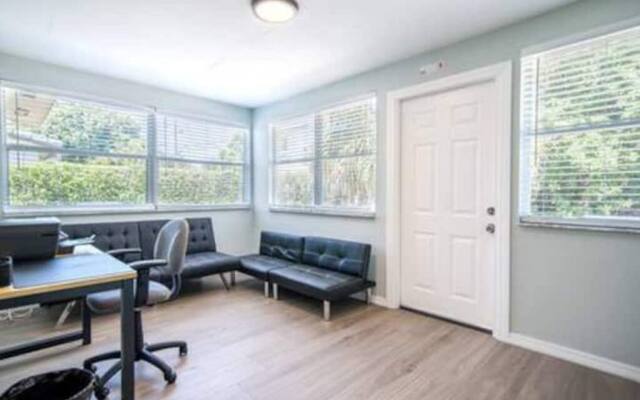 5144 Duplex in Oakland Park