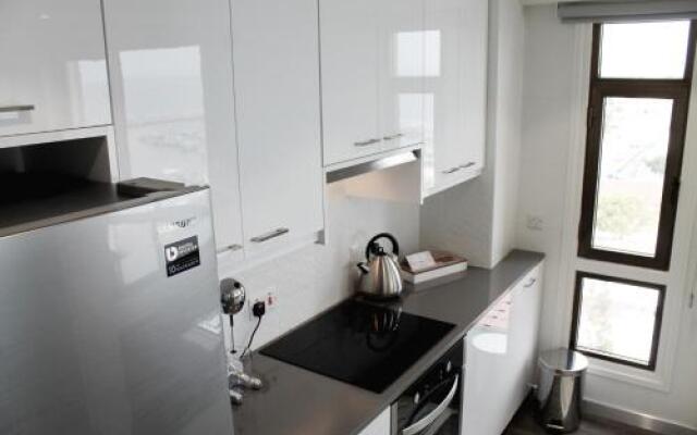 Lazuli Beachfront Apartment 254