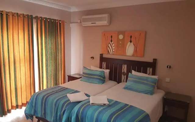 Cactus Inn