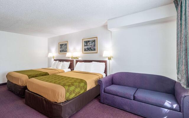 Rodeway Inn & Suites Hwy 217 & 26 W