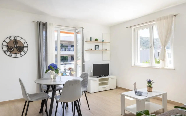 Apartments Sandra Solitudo I