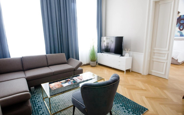 Studio Apartments Urania - Mai's Apartments